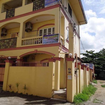 Julz Tropical Apartments Olongapo Kültér fotó