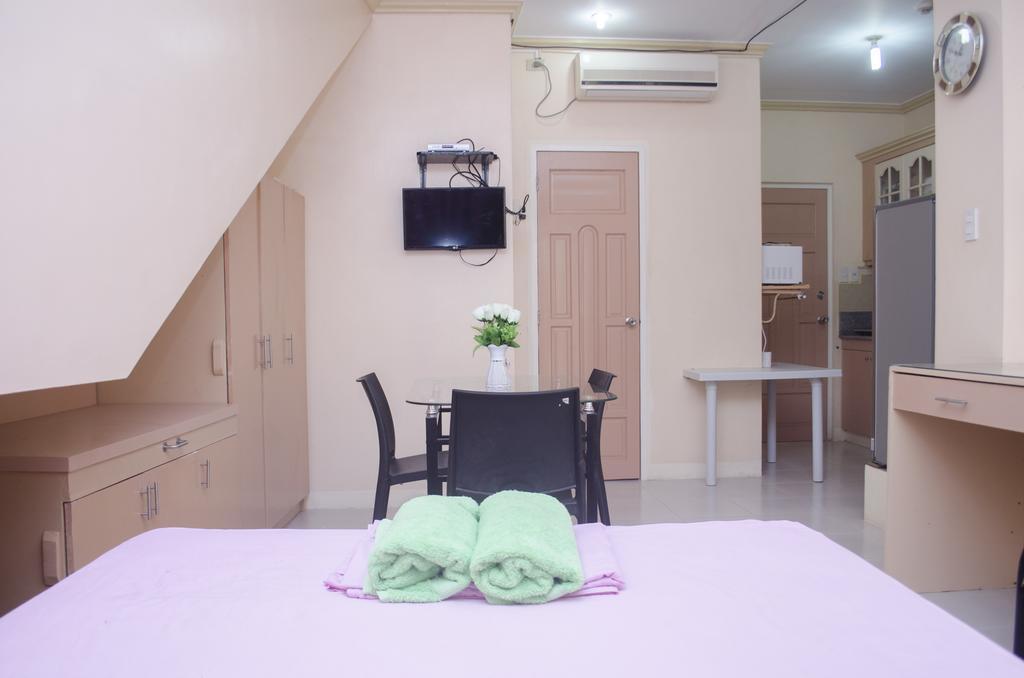 Julz Tropical Apartments Olongapo Kültér fotó